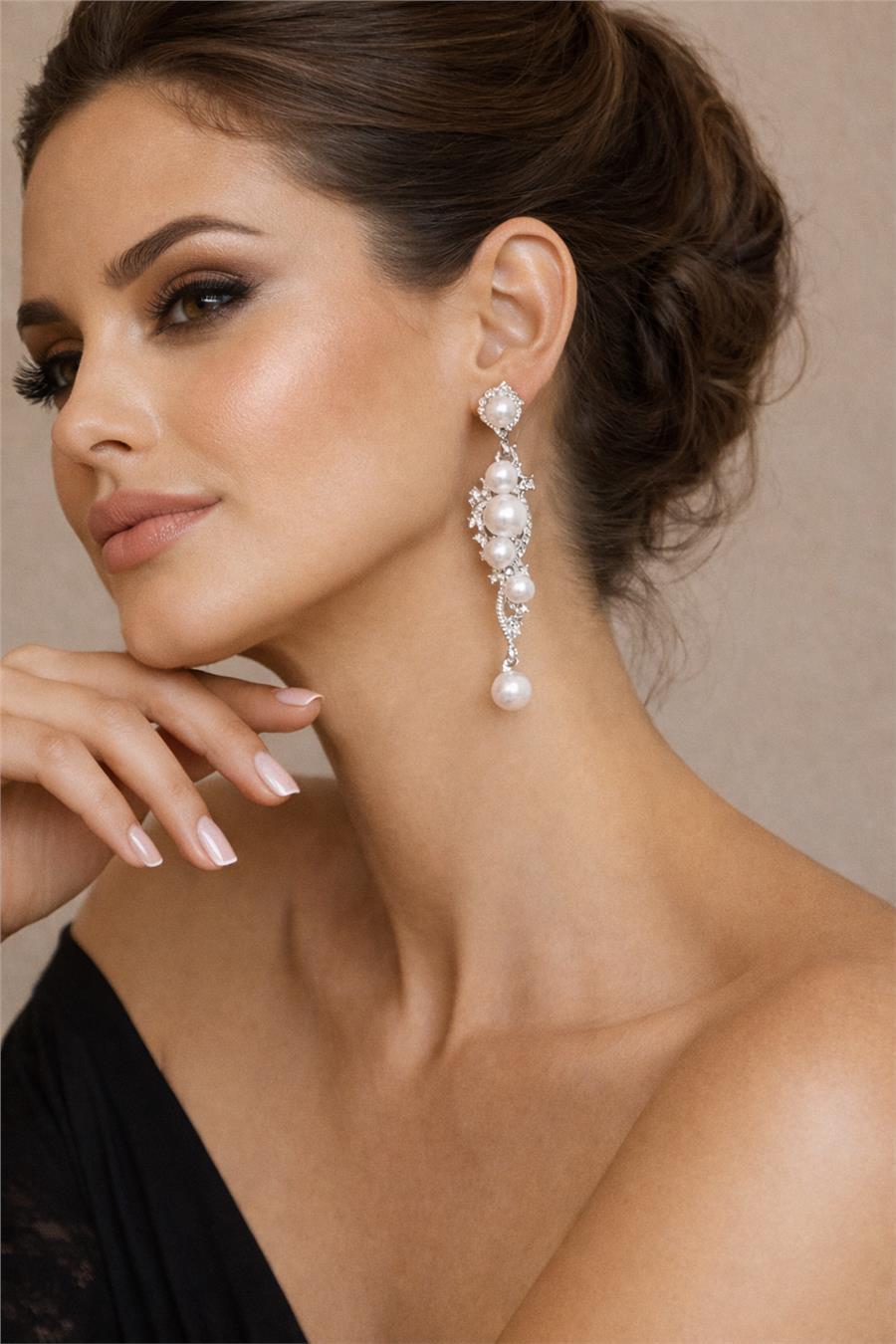 Pearly Silver Taşlı ve İnci Detaylı Sallantılı Küpe