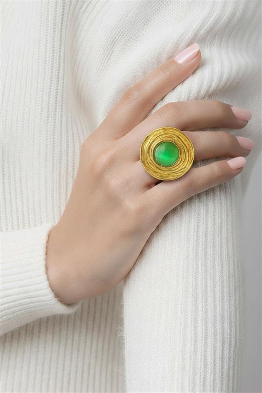 Barberry Yeşil Taşlı Gold Detaylı Yuvarlak Yüzük