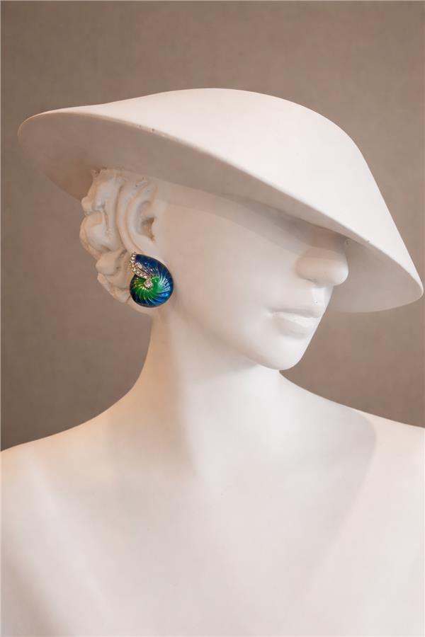 Morganne Deniz Kabuğu Mineli Mini Küpe