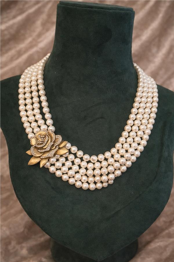 Jayla Gold Çiçek Detaylı Sıralı İnci Kolye