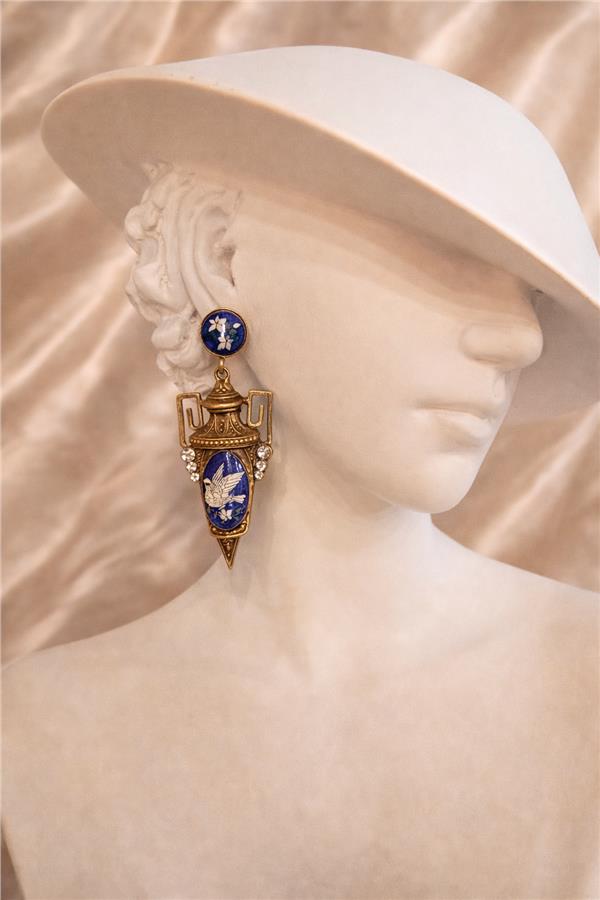 Luna Antik Testi Formunda Mineli Vintage Küpe